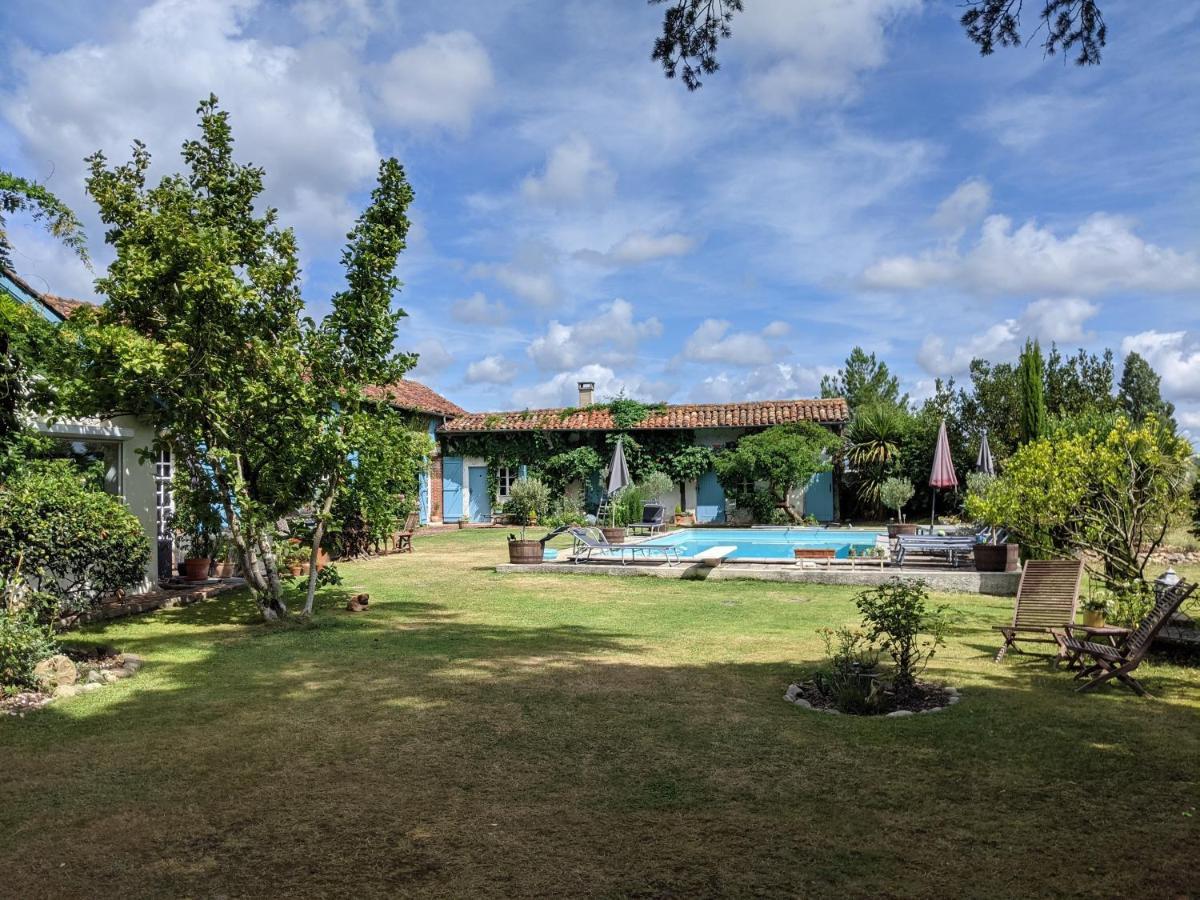 Bed and Breakfast Domaine Du Tafiart Sarron Exterior foto