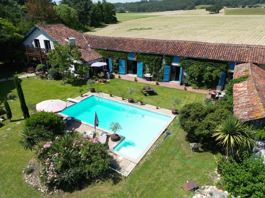 Bed and Breakfast Domaine Du Tafiart Sarron Exterior foto